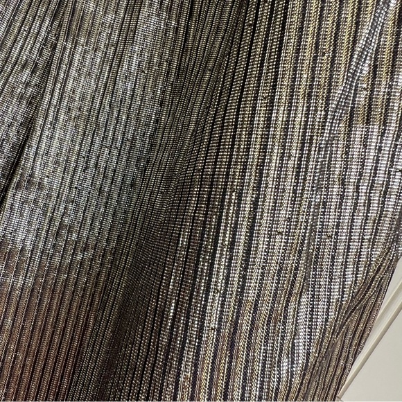 J. McLaughlin Size XS Metallic Gold Theda Pleated Midi Skirt New! - Picture 9 of 10